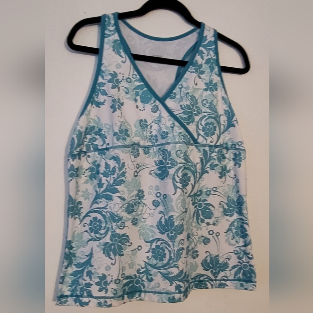 Athletic top